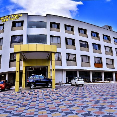 Hotel Tania Searock Даман Екстер'єр фото