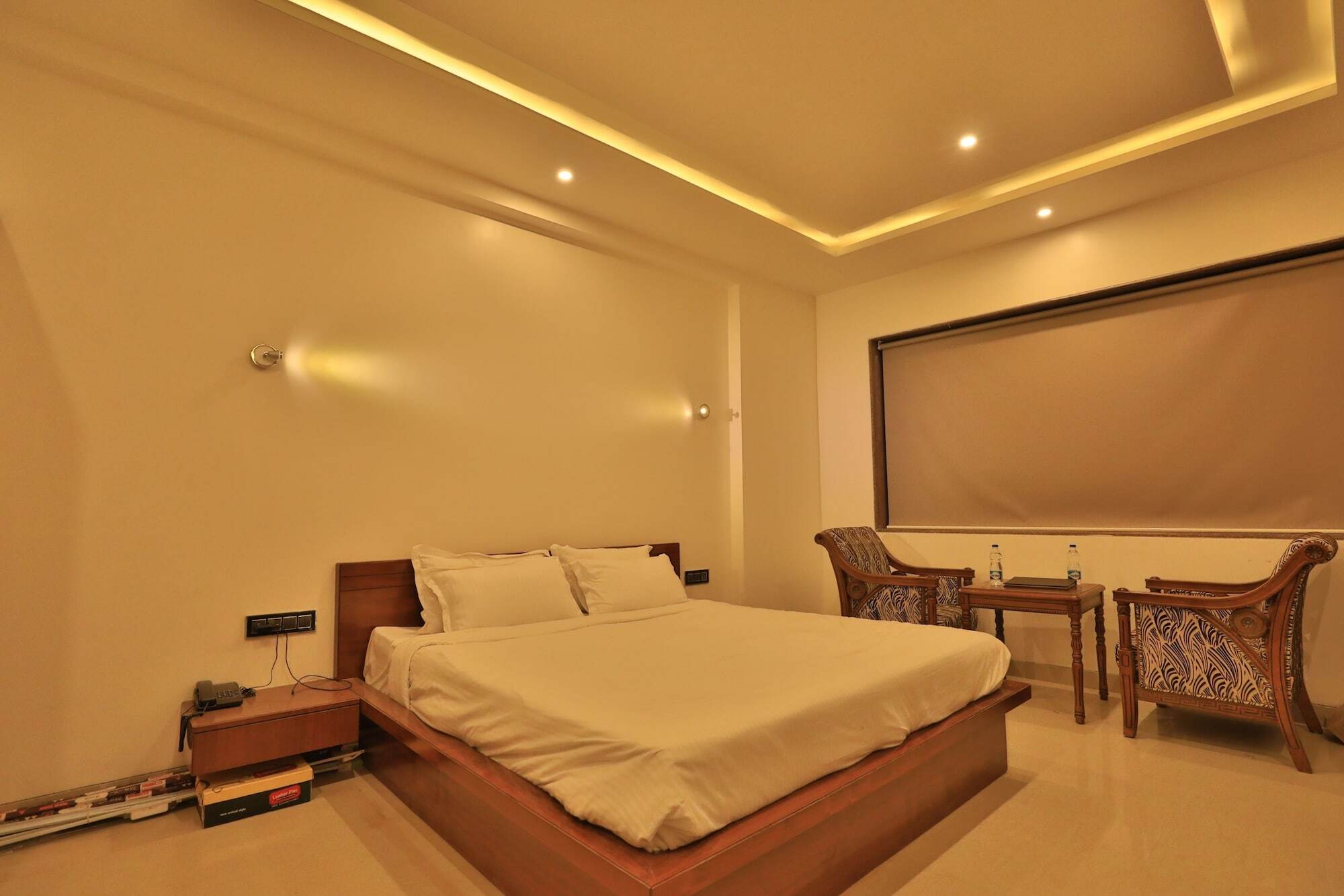 Hotel Tania Searock Даман Екстер'єр фото